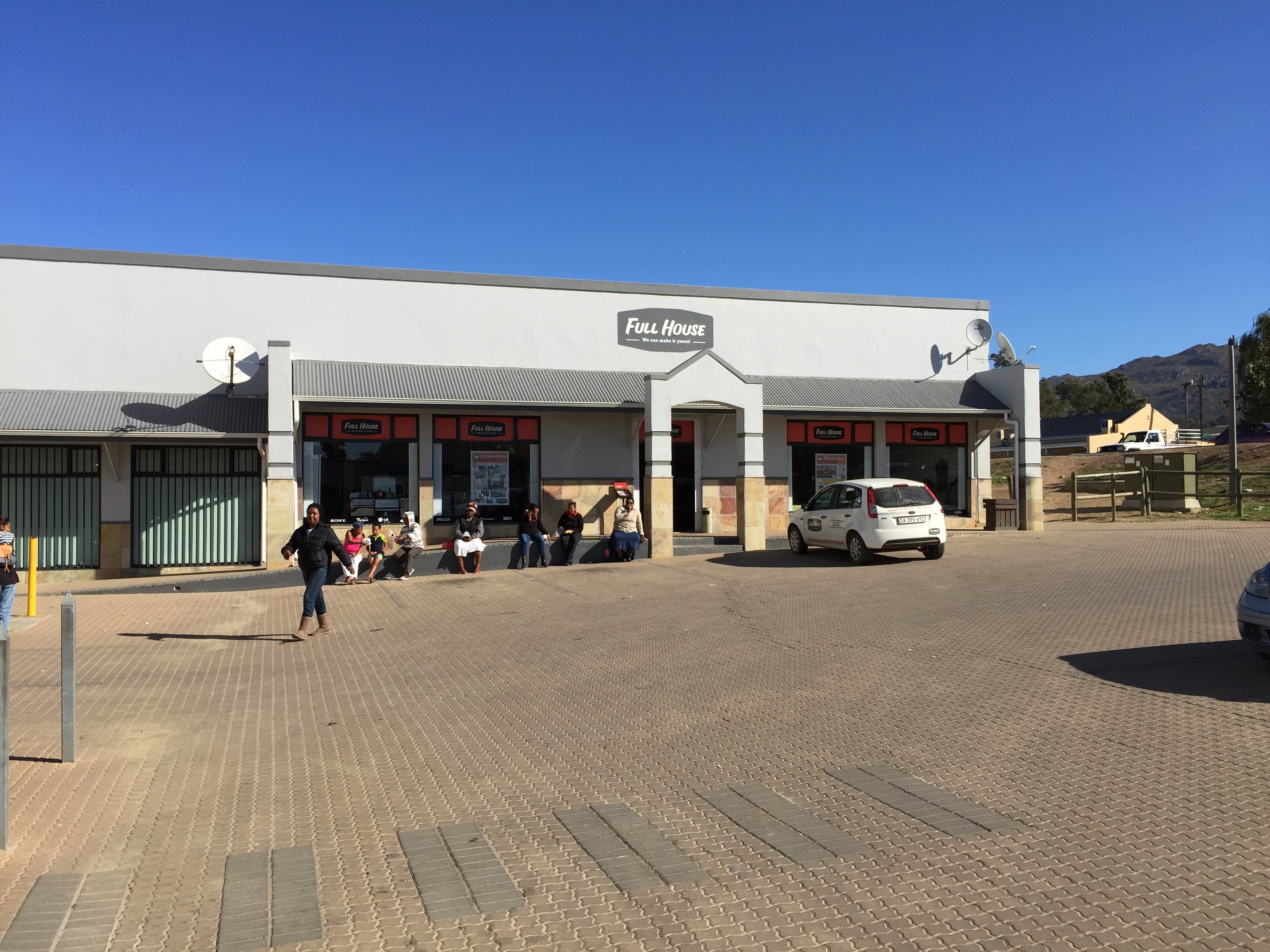 Full House Furniture | Xplorio Villiersdorp